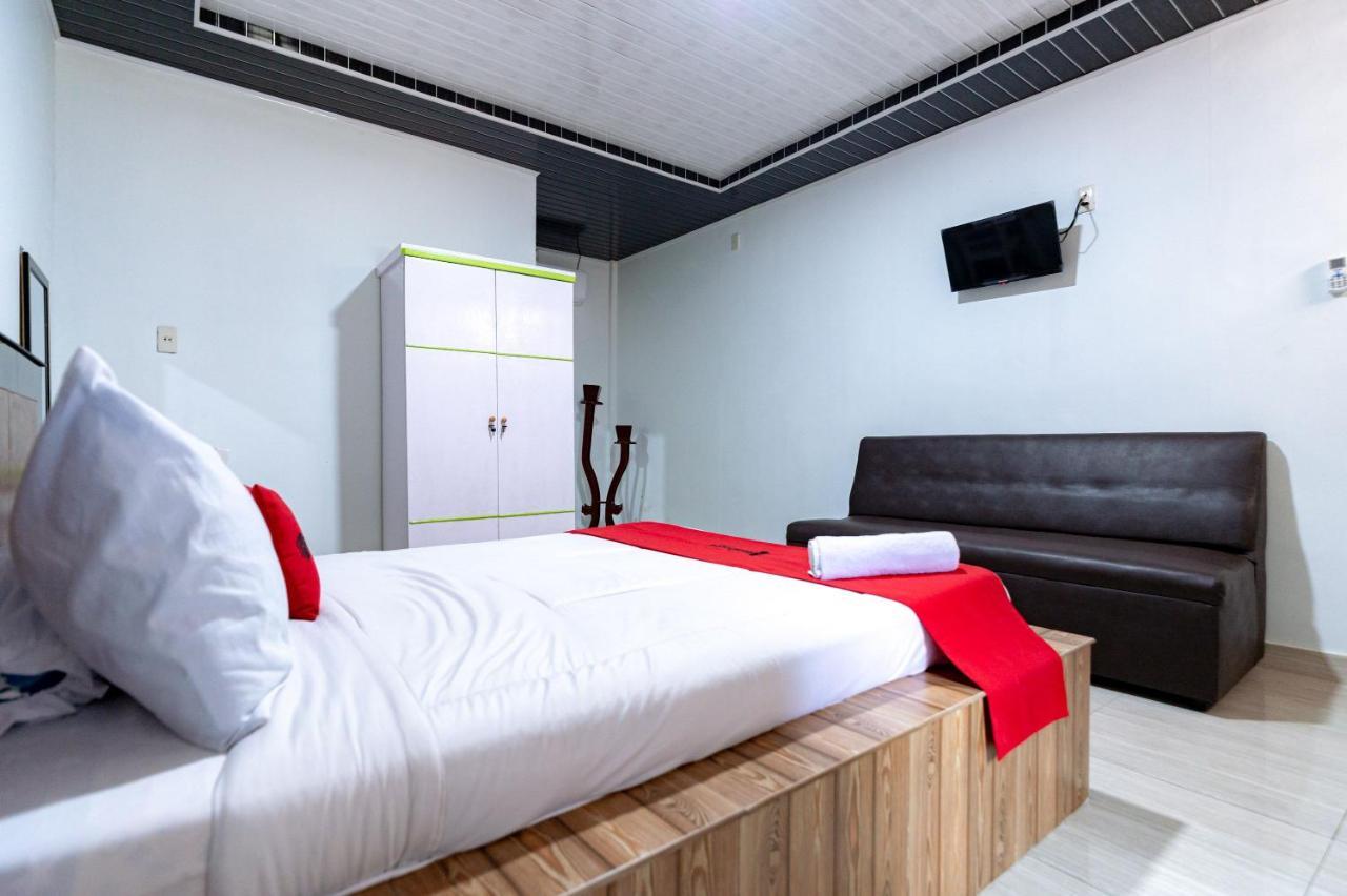 Reddoorz Near Universitas Simalungun Pematang Siantar Buitenkant foto